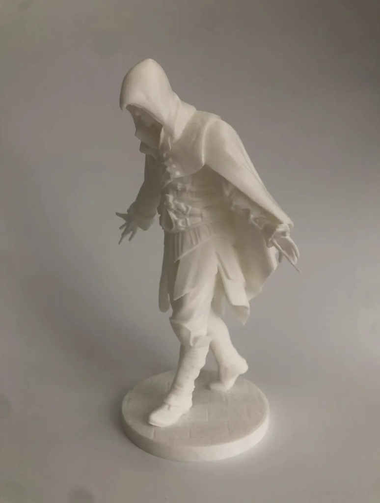 StatueACEzio15cm2.webp